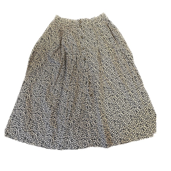 H&M Dresses & Skirts - H&M skirt